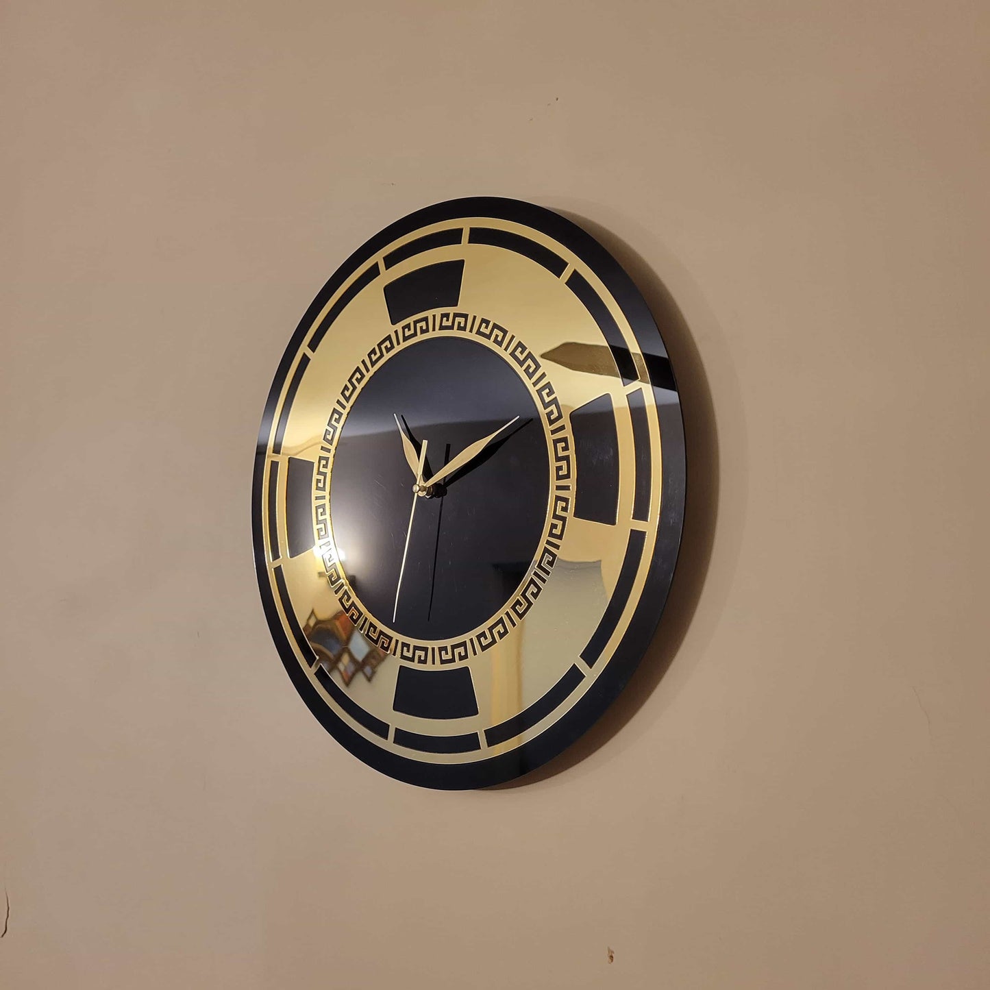 Modern Dual-Layer Acrylic Wall Clock – Black & Gold (16 Inches)